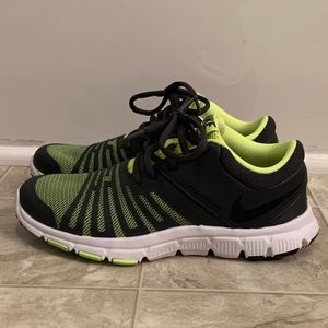 NIKE Flex Show Training Shoe